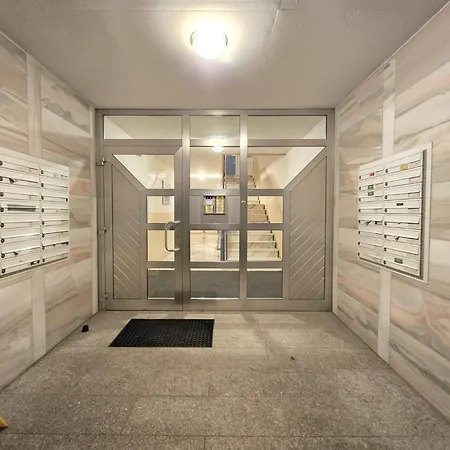 Uni - - 1a Apartment