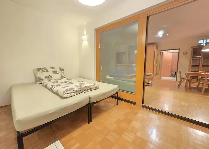 Uni - - 1a Apartman