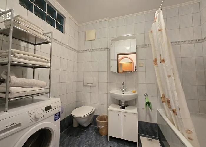 Apartment Uni - - 1a Klagenfurt am Woerthersee